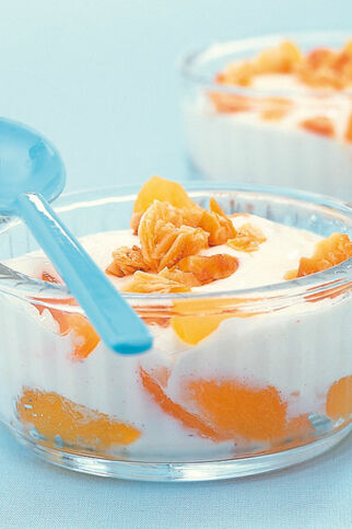 Aprikosen mit Mandel-Honig-Joghurt Aprikosen mit Mandel-Honig-Joghurt