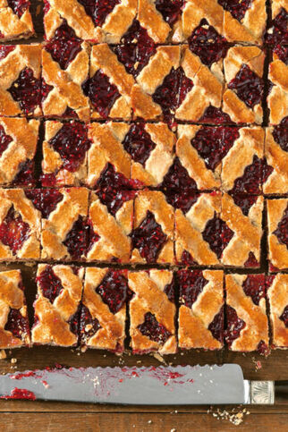 Linzer Schnitten mit Himbeerkonfitüre Linzer Schnitten mit Himbeerkonfitüre