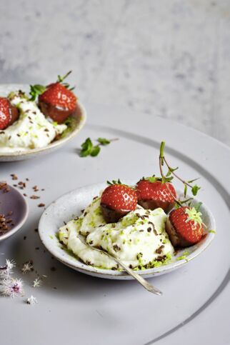 Schoko-Erdbeeren mit Limetten-Mascarpone-Schaum Schoko-Erdbeeren mit Limetten-Mascarpone-Schaum