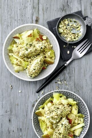 Chicorée-Birnen-Salat mit Gorgonzola-Nocken Chicorée-Birnen-Salat mit Gorgonzola-Nocken