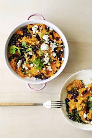 Süßkartoffelpüree mit schwarzen Bohnen und Feta Süßkartoffelpüree mit schwarzen Bohnen und Feta