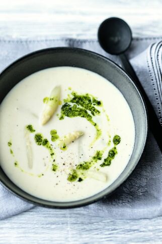Spargelsuppe mit Bärlauchpesto Spargelsuppe mit Bärlauchpesto