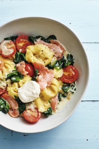 Tortellini mit Lachs und Spinat Tortellini mit Lachs und Spinat