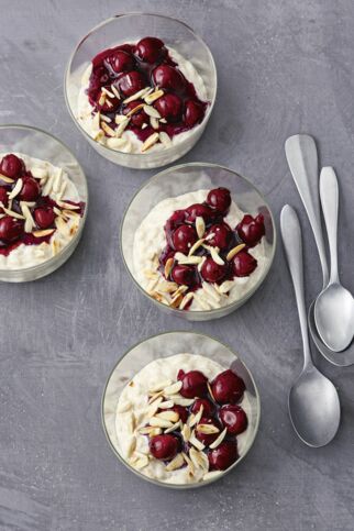 Ris a la mande mit Kirschen Ris a la mande mit Kirschen