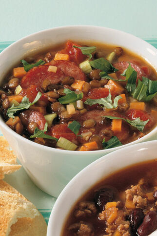 Linsensuppe mit Wurst und Kräutern Linsensuppe mit Wurst und Kräutern