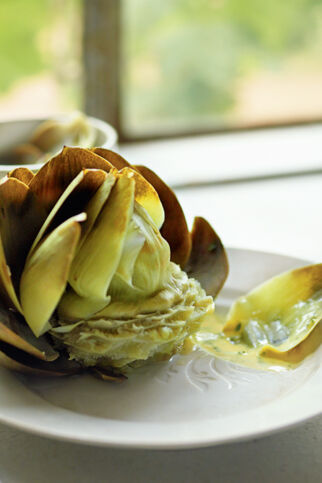 Artischocken mit Kräutermayonnaise Artischocken mit Kräutermayonnaise