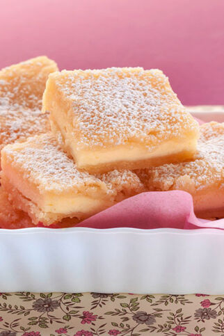 Gedeckte Cheesecake-Würfel Gedeckte Cheesecake-Würfel