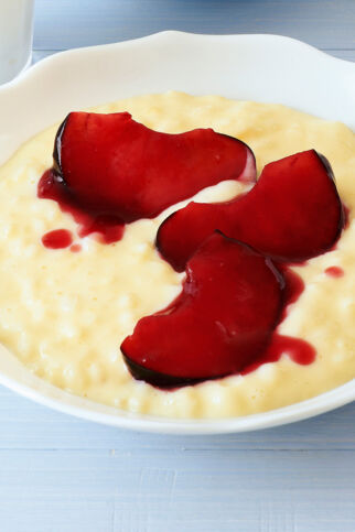 Milchreis mit Pflaumenkompott Milchreis mit Pflaumenkompott