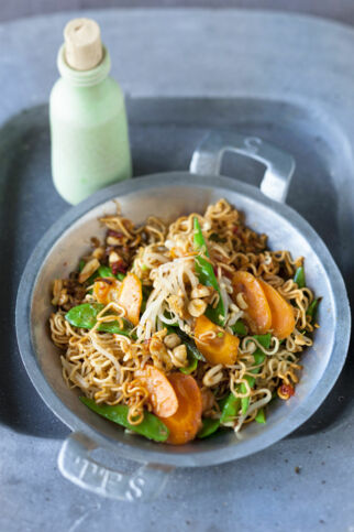 Gebratene Ingwer-Gemüse-Nudeln Gebratene Ingwer-Gemüse-Nudeln