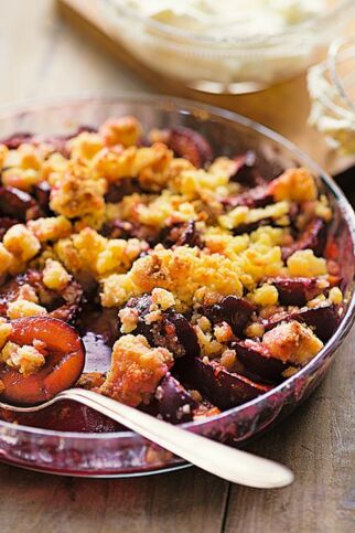 Zwetschgen-Crumble Zwetschgen-Crumble