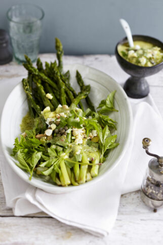 Ofenspargel mit Bärlauch-Vinaigrette Ofenspargel mit Bärlauch-Vinaigrette