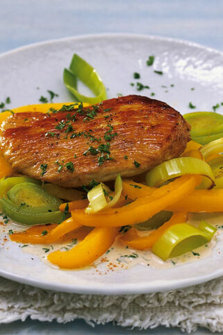 Putenschnitzel mit Lauch und Paprika Putenschnitzel mit Lauch und Paprika