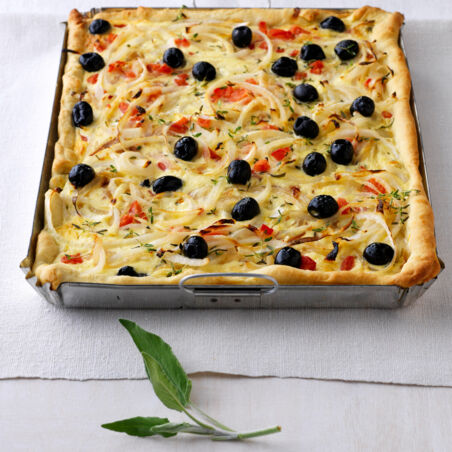 Provenzalischer Tomaten-Zwiebel-Kuchen Provenzalischer Tomaten-Zwiebel-Kuchen