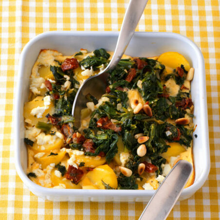 Kartoffel-Spinat-Auflauf mit Schafkäse Kartoffel-Spinat-Auflauf mit Schafkäse