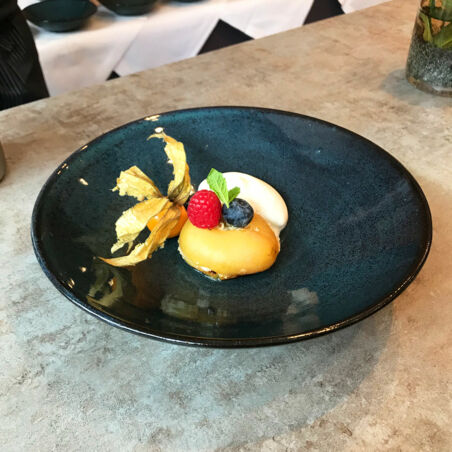 Weinbergpfirsich vom Grill mit Buttermilchespuma Weinbergpfirsich vom Grill mit Buttermilchespuma