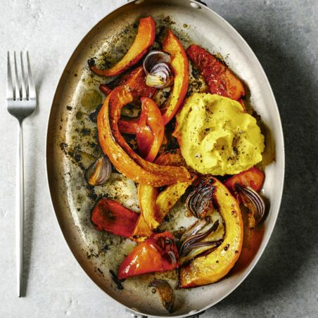 Ofengemüse mit Kürbis-Hummus Ofengemüse mit Kürbis-Hummus