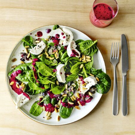 Spinatsalat mit Beeren-Vinaigrette Spinatsalat mit Beeren-Vinaigrette