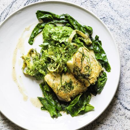 Spinat-Kartoffel-Püree mit brauner Butter und Kabeljau in Eihülle Spinat-Kartoffel-Püree mit brauner Butter und Kabeljau in Eihülle