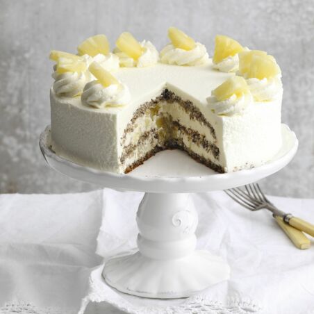 Express-Nusstorte mit Ananassahne Express-Nusstorte mit Ananassahne