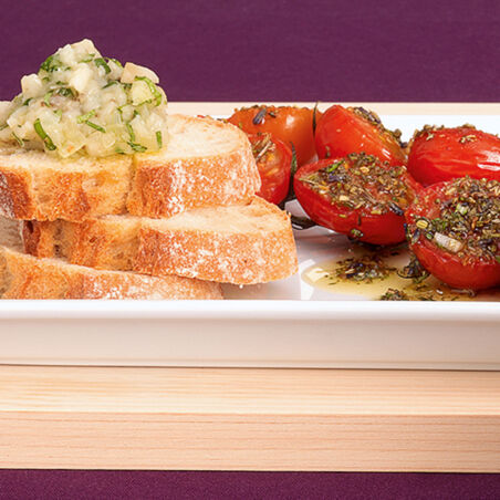 Auberginenkaviar mit Ofentomaten Auberginenkaviar mit Ofentomaten