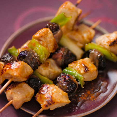 Hähnchen-Pflaumen-Spieße Hähnchen-Pflaumen-Spieße