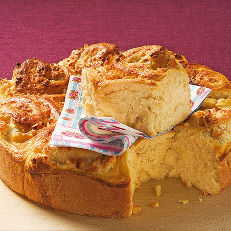 Rosenkuchen mit Marzipan Rosenkuchen mit Marzipan