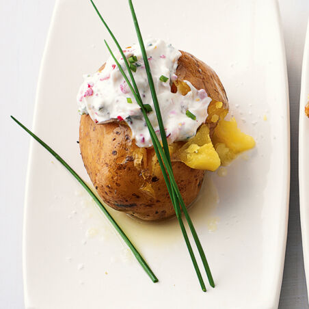 Folienkartoffeln mit Radieschenquark Folienkartoffeln mit Radieschenquark