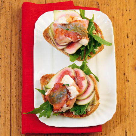Ciabatta mit Ziegenkäse und Feigen Ciabatta mit Ziegenkäse und Feigen