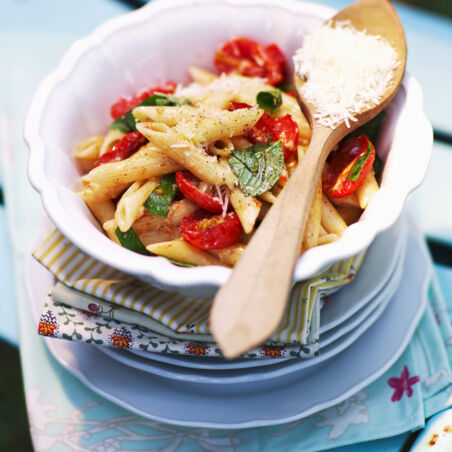 Nudeln mit Ofentomaten Nudeln mit Ofentomaten