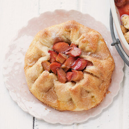 Kleine Rhabarber-Pies Kleine Rhabarber-Pies