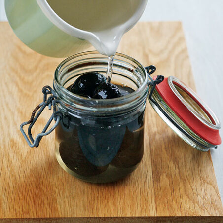 Schwarze Nüsse Schwarze Nüsse