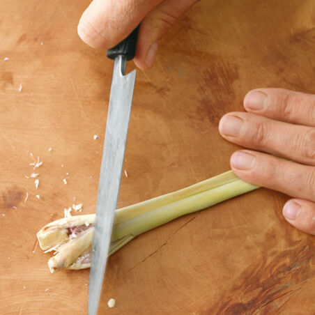 Kalbszunge mit Blumenkohl und Thai-Basilikum Kalbszunge mit Blumenkohl und Thai-Basilikum