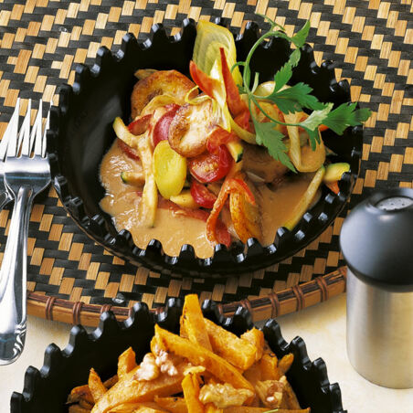 Gemüse mit Bananen und Erdnusssauce Gemüse mit Bananen und Erdnusssauce