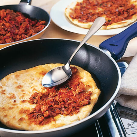 Türkische Pizza mit Cacik Türkische Pizza mit Cacik