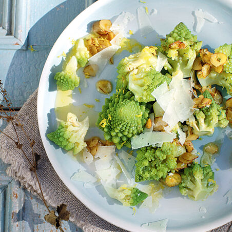 Romanesco mit Haselnussbutter Romanesco mit Haselnussbutter