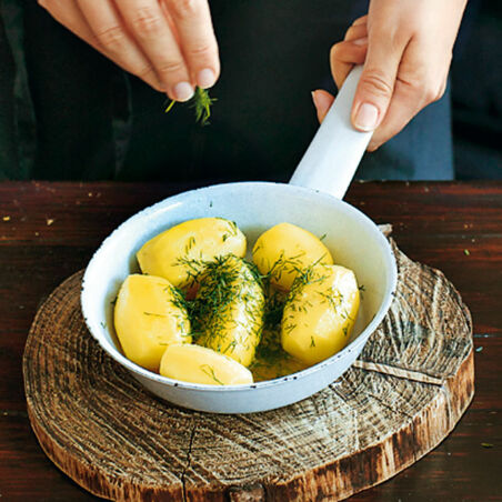 Gebackener Tofu mit Dillkartoffeln Gebackener Tofu mit Dillkartoffeln
