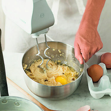 Brandteigwaffeln mit Beerengrütze Brandteigwaffeln mit Beerengrütze