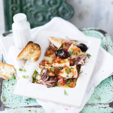 Tintenfische mit Tomaten und Oliven Tintenfische mit Tomaten und Oliven