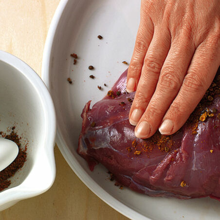 Rehkeule mit Balsamico-Pflaumen-Jus Rehkeule mit Balsamico-Pflaumen-Jus