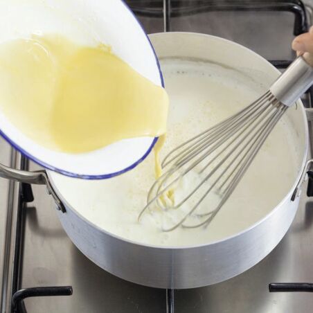 klassisches Buttercremetopping klassisches Buttercremetopping