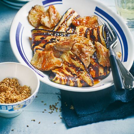 Auberginen und Pilze mit Sesam Auberginen und Pilze mit Sesam