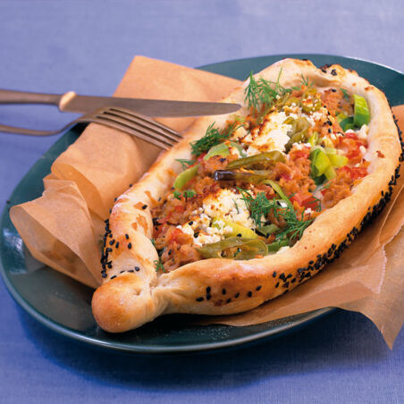 Soja-Pide mit Lauch und Feta Soja-Pide mit Lauch und Feta