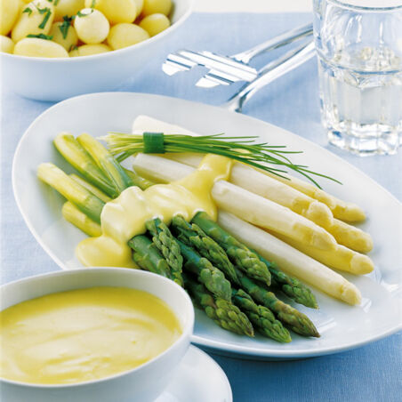 Spargel mit Sauce Hollandaise Spargel mit Sauce Hollandaise