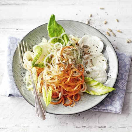 Kohlrabi-Möhren-Nudel-Salat Kohlrabi-Möhren-Nudel-Salat