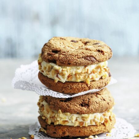 Cookie-Eis-Sandwich für jeden eins! Cookie-Eis-Sandwich für jeden eins!