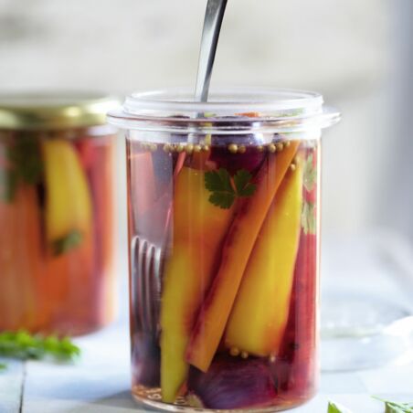 Bunte Möhren mit Koriander Bunte Möhren mit Koriander