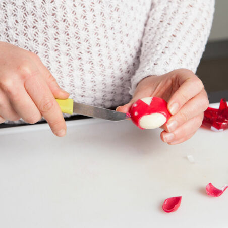 Marienkäfer aus Babybel Step 5 Marienkäfer aus Babybel Step 5