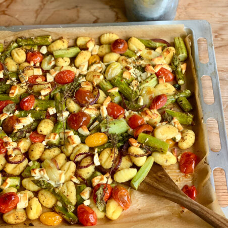 Gnocchi vom Blech mit grünem Spargel Gnocchi vom Blech mit grünem Spargel
