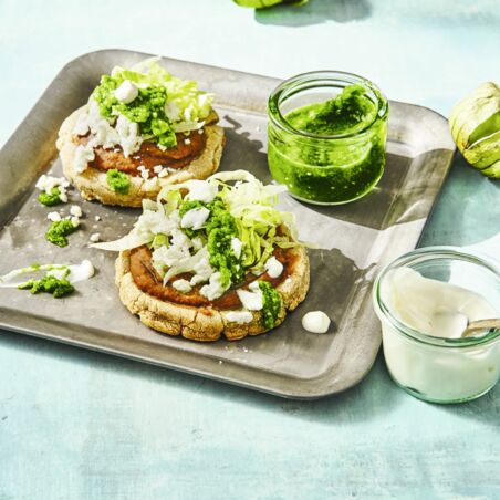 Sopes mit Salsa Sopes mit Salsa