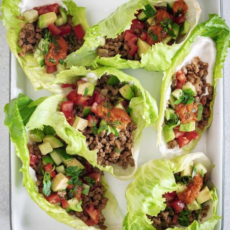 Low-Carb-Salat-Wraps mit Sonnenblumenhack Low-Carb-Salat-Wraps mit Sonnenblumenhack